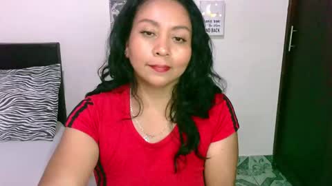 Snapshot of zaray_45bella chatting on 03-06-25, 11:09 zaray online show from 03-06-25, 11:09