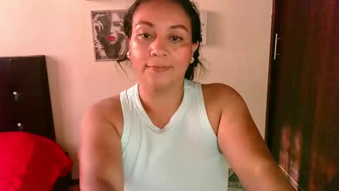 Snapshot of zaray_45bella chatting on 10-07-25, 09:34 zaray online show from 10-07-25, 09:34