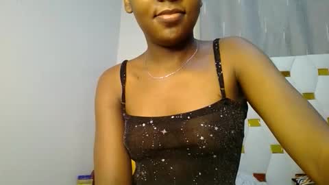 Snapshot of zariah011 chatting on 05-21-26, 09:33 zariah online show from 05-21-26, 09:33