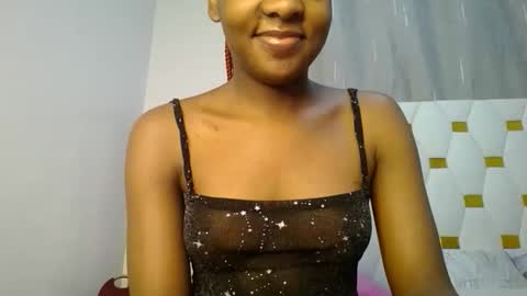 Snapshot of zariah011 chatting on 06-01-26, 10:22 zariah online show from 06-01-26, 10:22