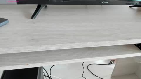 Snapshot of zarinawynne chatting on 11-30-25, 08:24 Zarina Waynne online show from 11-30-25, 08:24