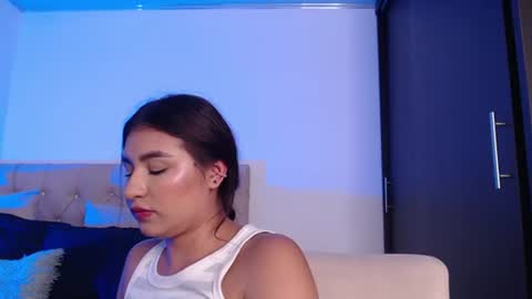 Snapshot of zayda23_ chatting on 07-08-26, 01:54 zayda online show from 07-08-26, 01:54