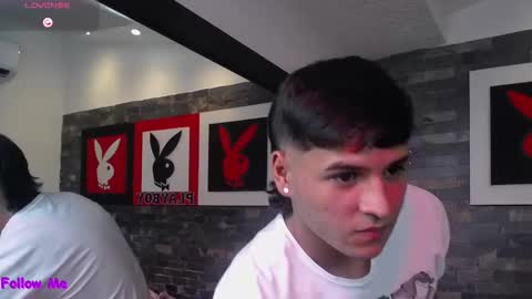 Snapshot of zayn886110 chatting on 01-12-26, 07:30 Zayn online show from 01-12-26, 07:30