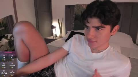 Hii im Zay.                 I save money for education. PVT Open. online show from 11-22-25, 07:29