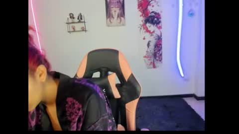 Snapshot of zayuryy chatting on 06-12-26, 12:15 zayuryy online show from 06-12-26, 12:15