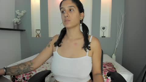 Karolyne online show from 01-18-25, 02:33