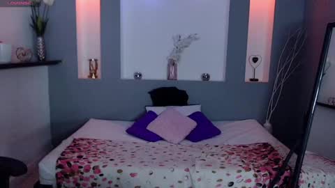 Karolyne online show from 09-18-25, 03:47