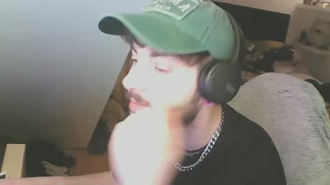 Snapshot of zedbooy chatting on 03-05-25, 08:42 Zed online show from 03-05-25, 08:42