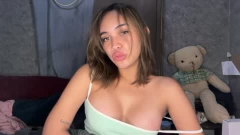 Snapshot of zeenaipa chatting on 07-31-26, 06:02 zeenaipa online show from 07-31-26, 06:02