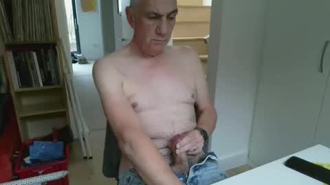 Snapshot of zeep16 chatting on 11-07-25, 10:15 zeep16 online show from 11-07-25, 10:15