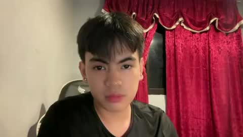Snapshot of zei_land chatting on 06-24-26, 03:33 Aero online show from 06-24-26, 03:33