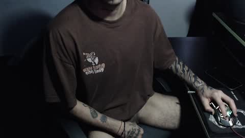 Snapshot of zeldrissss chatting on 01-07-25, 02:19 Zeldris online show from 01-07-25, 02:19