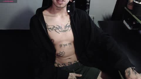 Snapshot of zeldrissss chatting on 02-03-25, 03:17 Zeldris online show from 02-03-25, 03:17