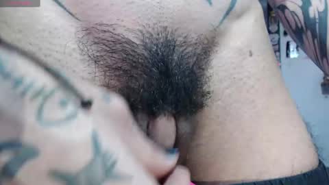 Snapshot of zeldrissss chatting on 02-18-25, 02:16 Zeldris online show from 02-18-25, 02:16