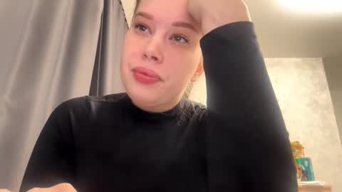 Sindy online show from 03-03-26, 04:24