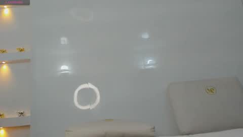 Zenda Evans online show from 03-28-26, 04:01