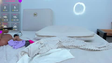 Snapshot of zenda_evans chatting on 06-29-26, 10:15 Zenda Evans online show from 06-29-26, 10:15