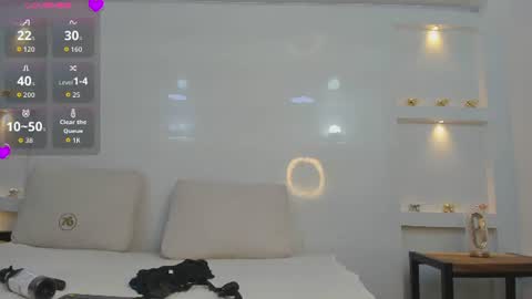 Snapshot of zenda_evans chatting on 07-20-26, 04:05 Zenda Evans online show from 07-20-26, 04:05