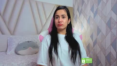 Snapshot of zendaya_cute chatting on 09-28-25, 12:54 Zendaya online show from 09-28-25, 12:54