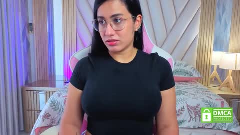 Snapshot of zendaya_cute chatting on 10-25-25, 12:13 Zendaya online show from 10-25-25, 12:13