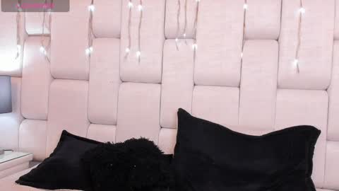 Zendaya online show from 01-03-25, 10:19