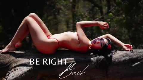 Zendaya online show from 02-20-25, 04:07