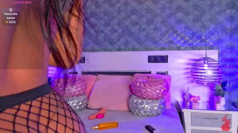 zendayarosse online show from 09-30-25, 02:00