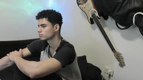 Snapshot of zenhzu chatting on 12-03-24, 09:12 zenzhu online show from 12-03-24, 09:12