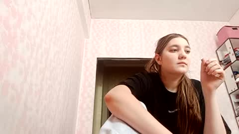 zeniabrossoit online show from 04-01-26, 03:51