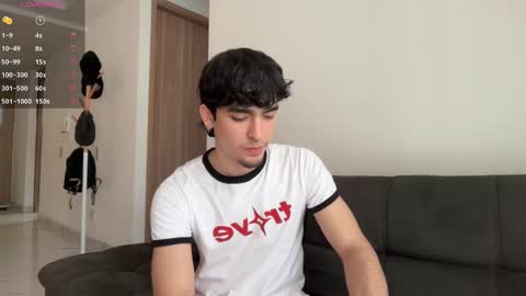 Zenn online show from 09-15-25, 01:44