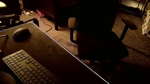 Snapshot of zerces111 chatting on 12-13-24, 10:34 Zerces online show from 12-13-24, 10:34