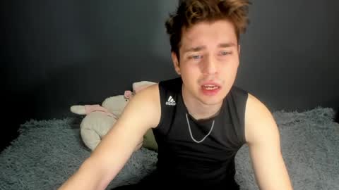 Ethan online show from 04-18-26, 01:53
