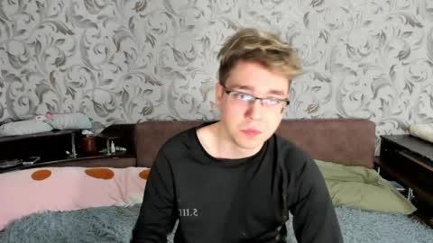 Ethan online show from 05-24-26, 03:22