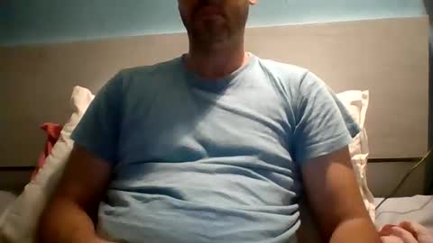 Snapshot of zeus00811 chatting on 10-10-25, 03:49 zeus online show from 10-10-25, 03:49