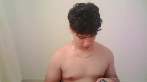 zeus_183 online show from 05-06-26, 03:17