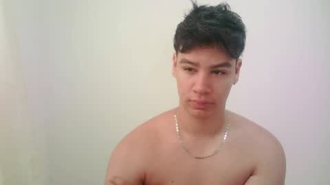 zeus_183 online show from 06-03-26, 12:52