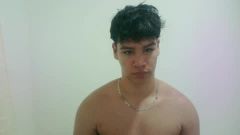 zeus_183 online show from 06-08-26, 04:13