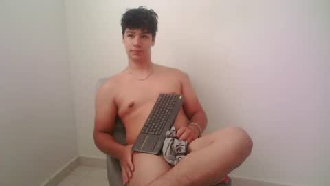 zeus_183 online show from 07-21-26, 12:18