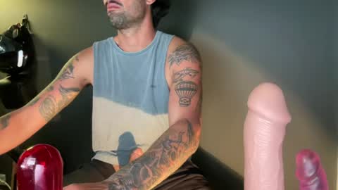 Snapshot of zeusdelicious chatting on 07-23-26, 12:46 zeusdelicious online show from 07-23-26, 12:46
