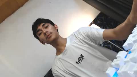 Snapshot of zevierbalte chatting on 01-21-25, 02:11 zavier skinny asian online show from 01-21-25, 02:11