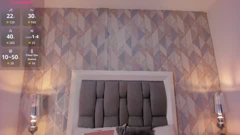 zharia_lux25 online show from 06-19-26, 11:36