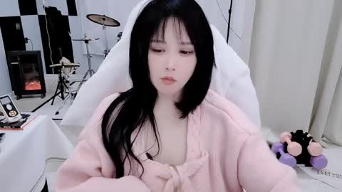 Snapshot of zhen0 chatting on 04-03-26, 03:48 zhen online show from 04-03-26, 03:48