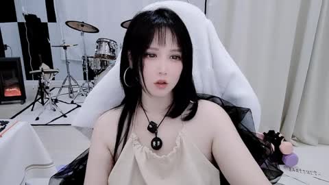 Snapshot of zhen0 chatting on 04-04-26, 02:47 zhen online show from 04-04-26, 02:47