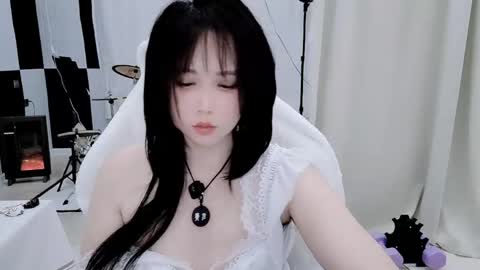 Snapshot of zhen0 chatting on 04-13-26, 06:13 zhen online show from 04-13-26, 06:13