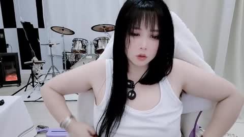 Snapshot of zhen0 chatting on 04-15-26, 09:26 zhen online show from 04-15-26, 09:26