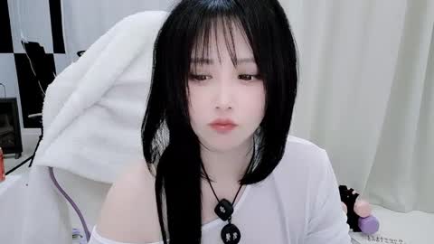 Snapshot of zhen0 chatting on 04-21-26, 05:28 zhen online show from 04-21-26, 05:28