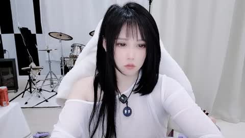 Snapshot of zhen0 chatting on 04-22-26, 10:44 zhen online show from 04-22-26, 10:44