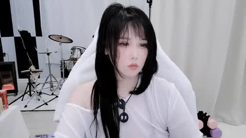 Snapshot of zhen0 chatting on 04-25-26, 04:37 zhen online show from 04-25-26, 04:37