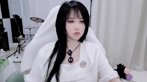 Snapshot of zhen0 chatting on 05-18-26, 01:13 zhen online show from 05-18-26, 01:13