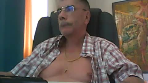 Snapshot of zhivago1965 chatting on 08-09-26, 07:08 zhivago1965 online show from 08-09-26, 07:08